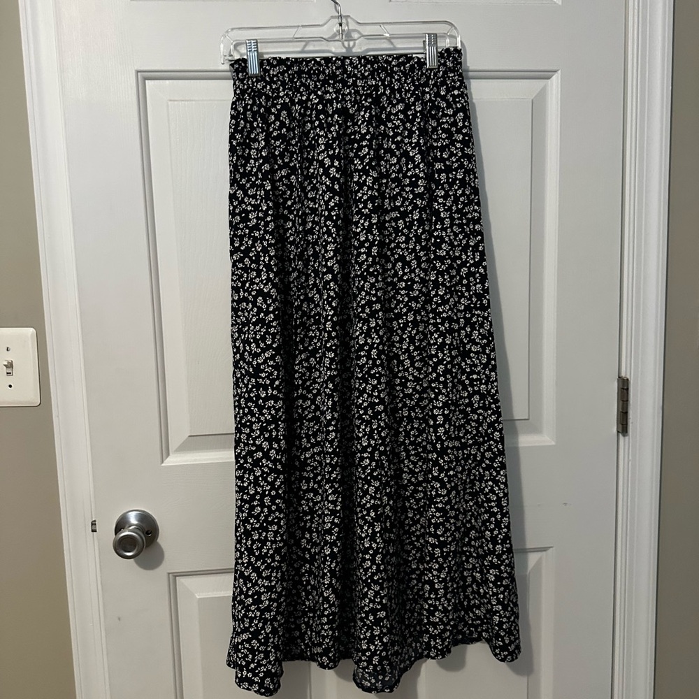 SHEIN Black and White Floral Maxi Skirt